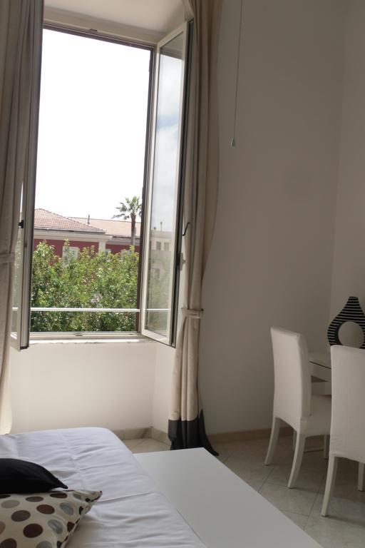 5 Rooms Affittacamere 치비타베키아 객실 사진