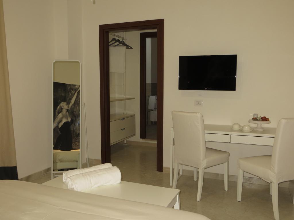 5 Rooms Affittacamere 치비타베키아 객실 사진
